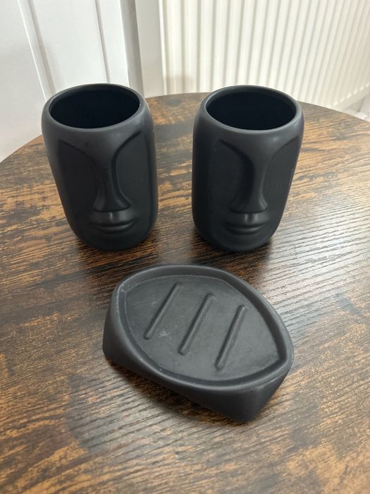 Ceramiczny zestaw łazienkowy