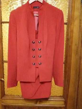 Стильный женский костюм  р 50 торговой марки "Джей Эль" ,J&L