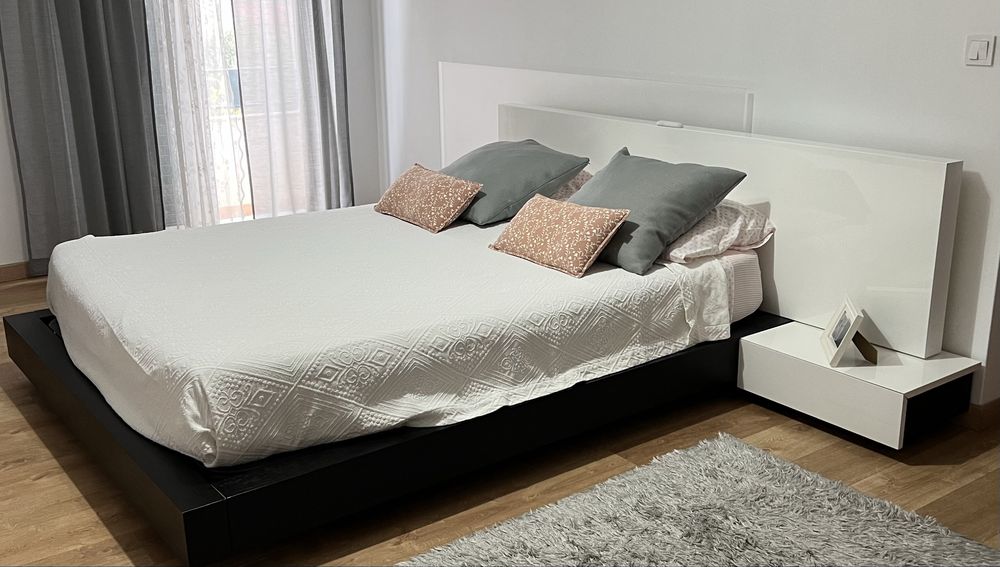 Vendo Cama de casal e cómoda