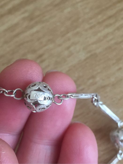 На подарунок ланцюжок з кульками  срібло