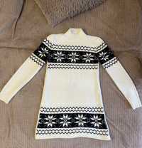 Продам теплый свитер в снежинку /туника вязаная