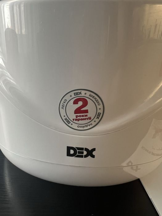 Продам мороженицю автоматична Dex