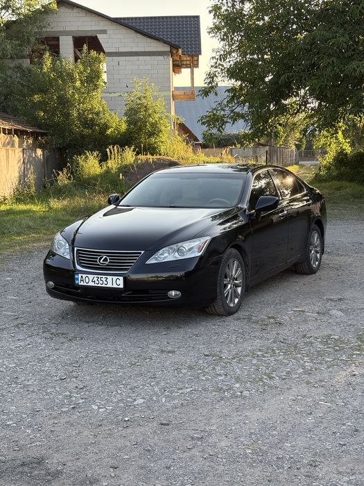 Продам автомобіль Lexus es350
