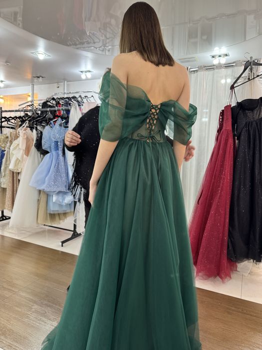 Продам випускну сукню