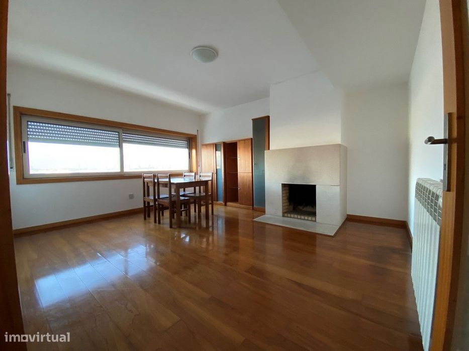 Apartamento T1 Semi-Mobilado / Glicínias