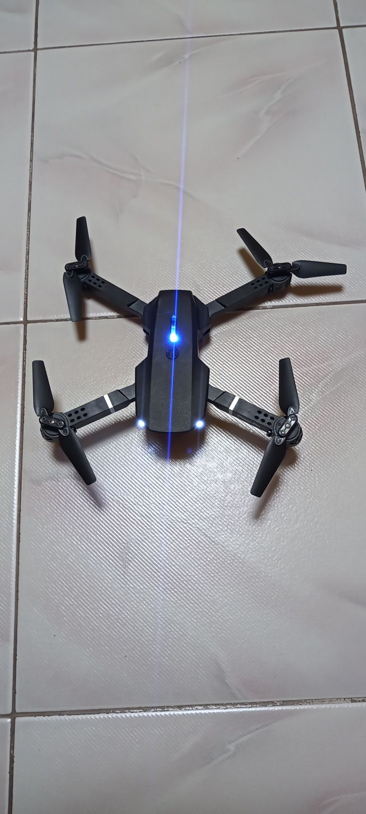 Dron E88 PRO nowy.