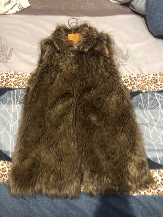 Жилетка зі штучного хутра