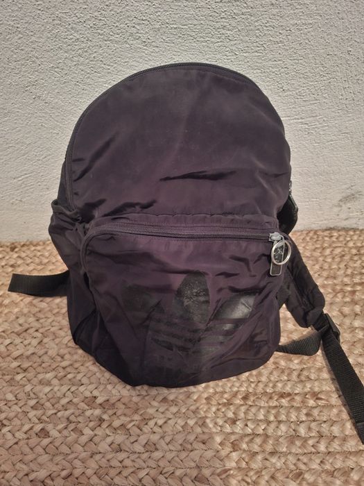 Mochila preta Adidas