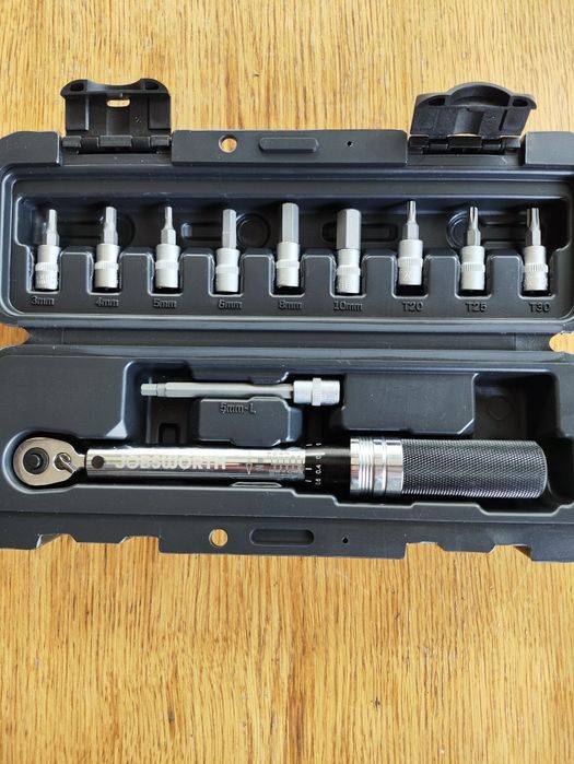 Jobsworth Pro вело набір динамометричний ключ з насадками