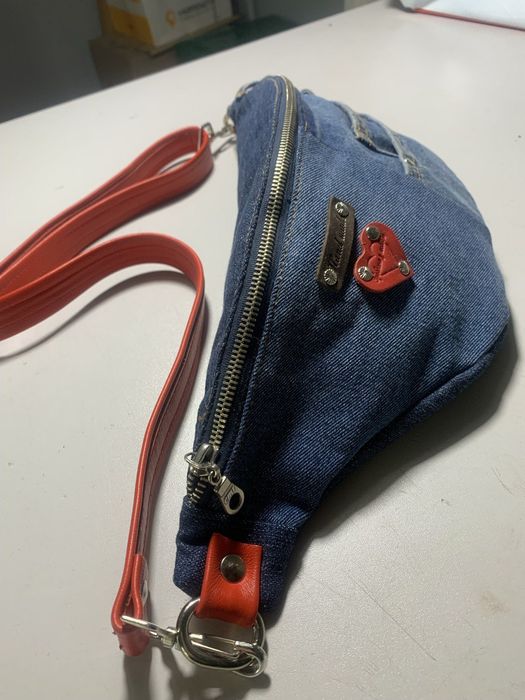 Бананка джинсова.