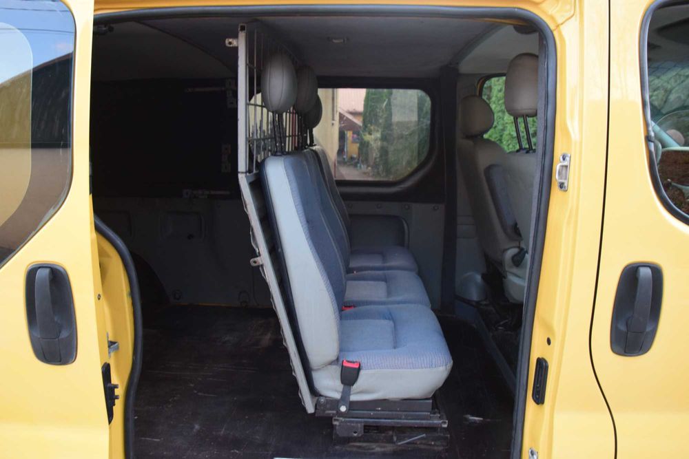 Renault TRAFIC 1.9 DTI 101.KM 6-Osobowy LONG 6-biegów Klima Vivaro