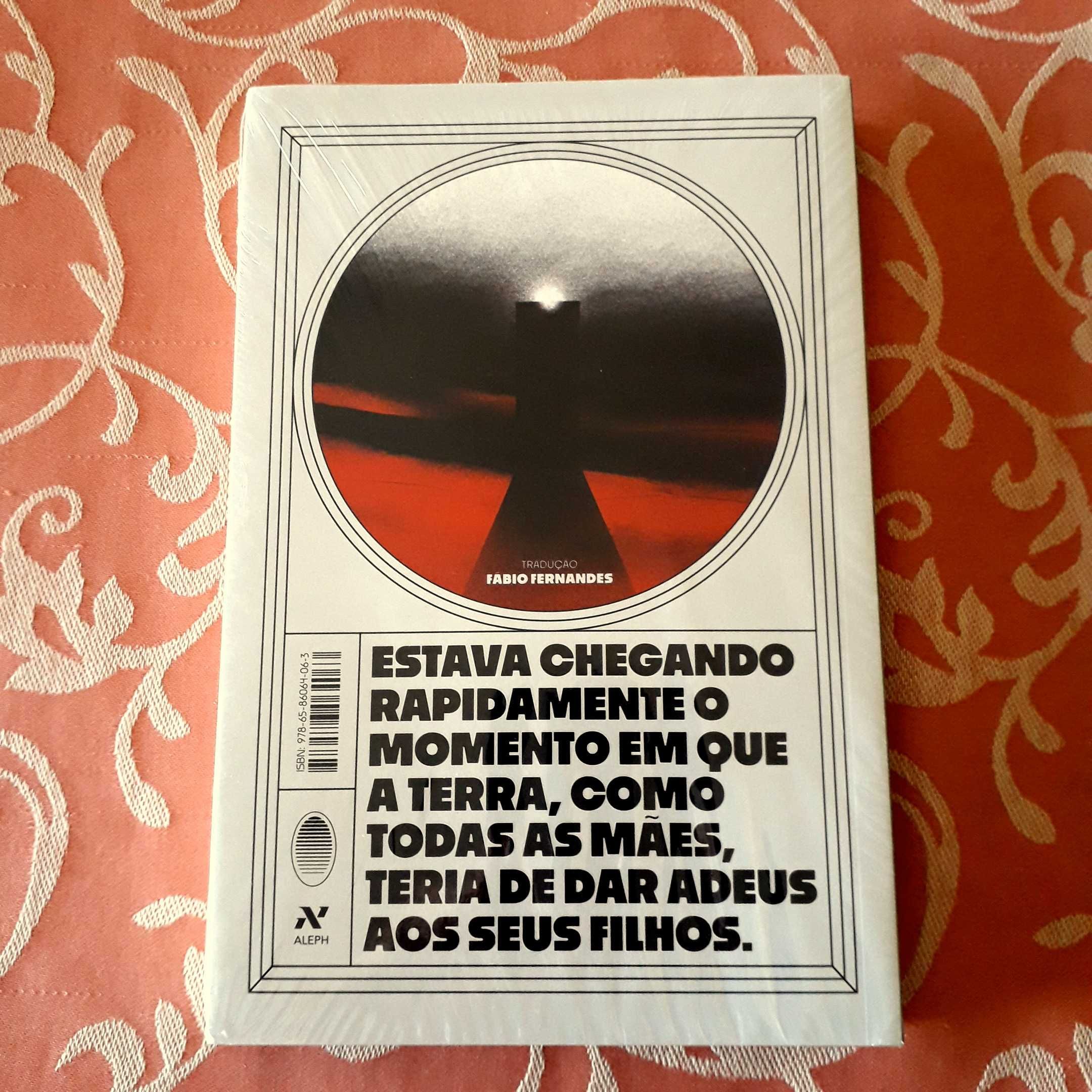 Arthur C. Clarke - 2001 Uma Odisseia no Espaço / Rendez-vous com RAMA