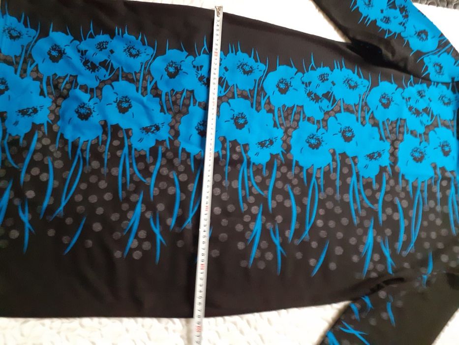 Sukienka czarna z aplikacją roz 50