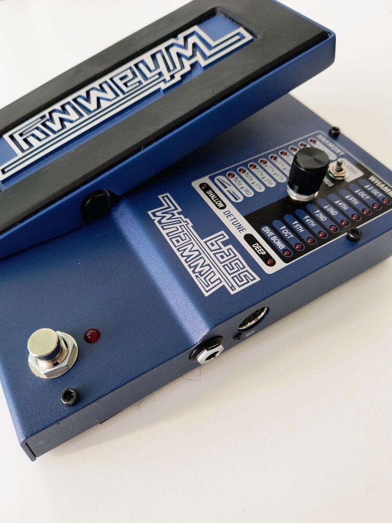 Digitech Whammy pitch shifter detune drops octave