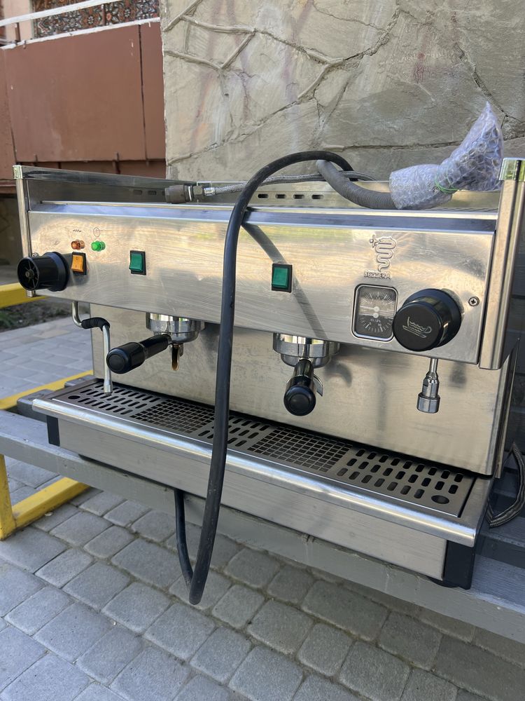 Кавовий апарат кавова машина професійна