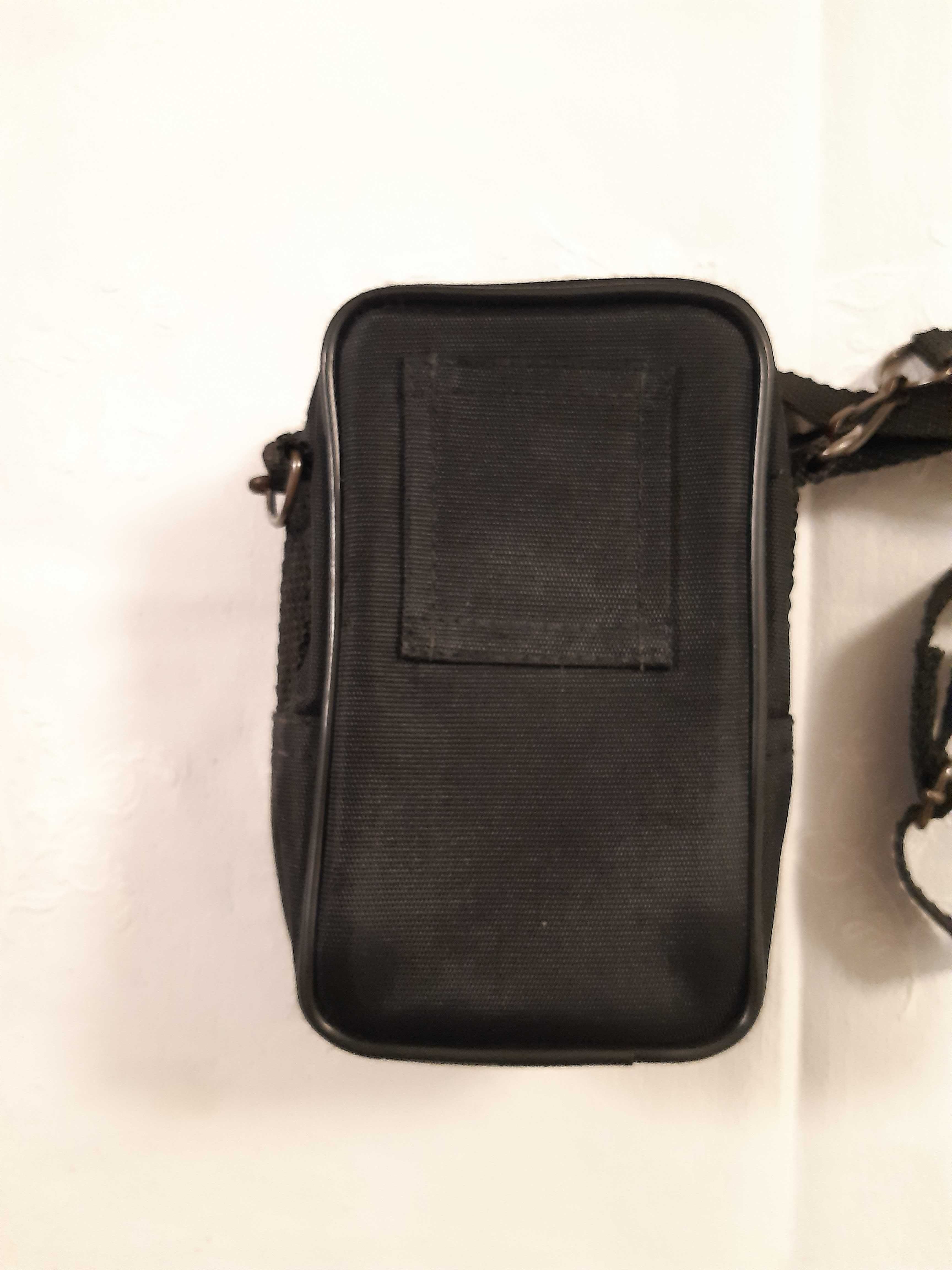Etui na aparat fotograficzny