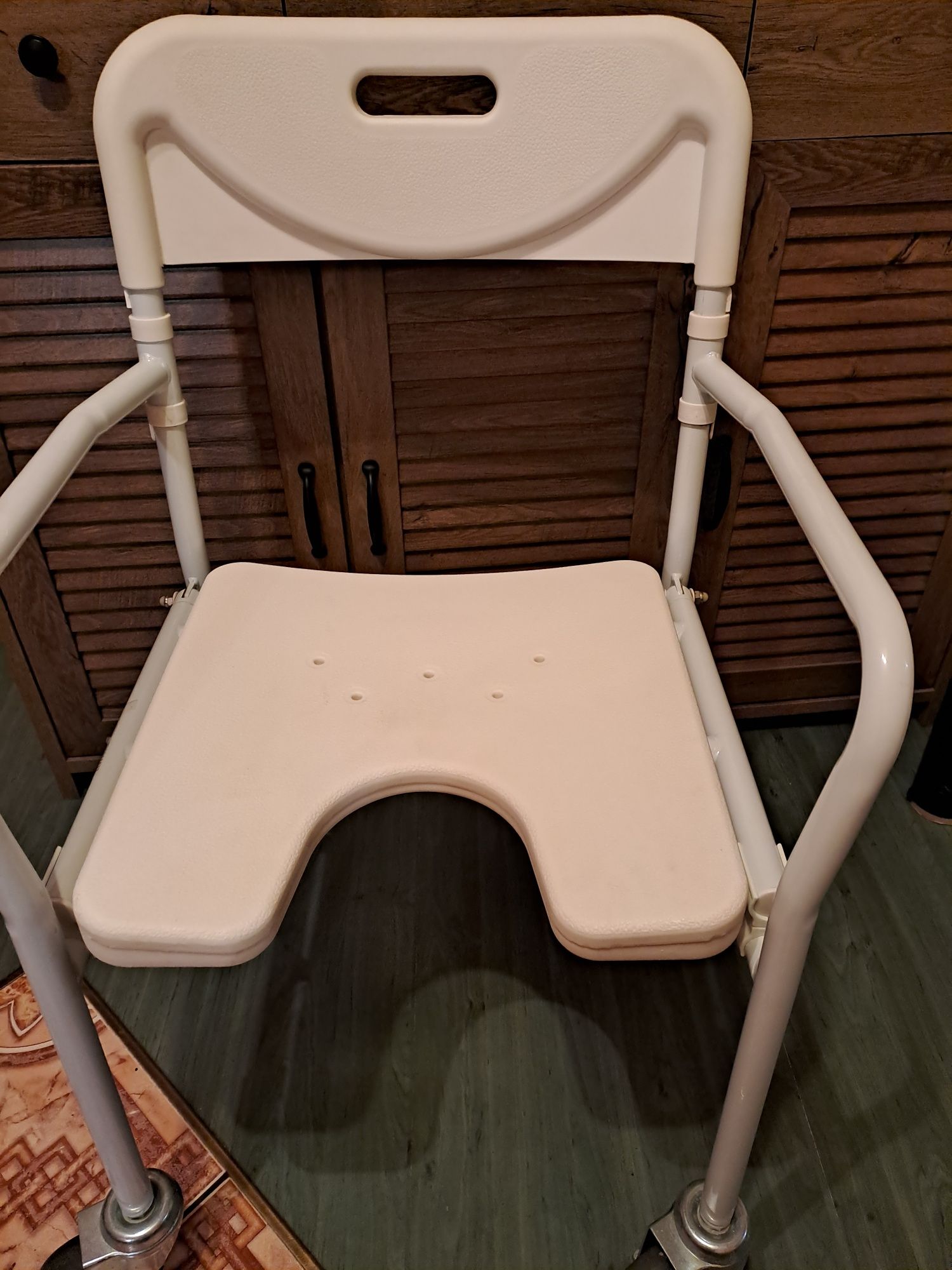 Krzesełko składane do kąpieli, dla niepełnosprawnych