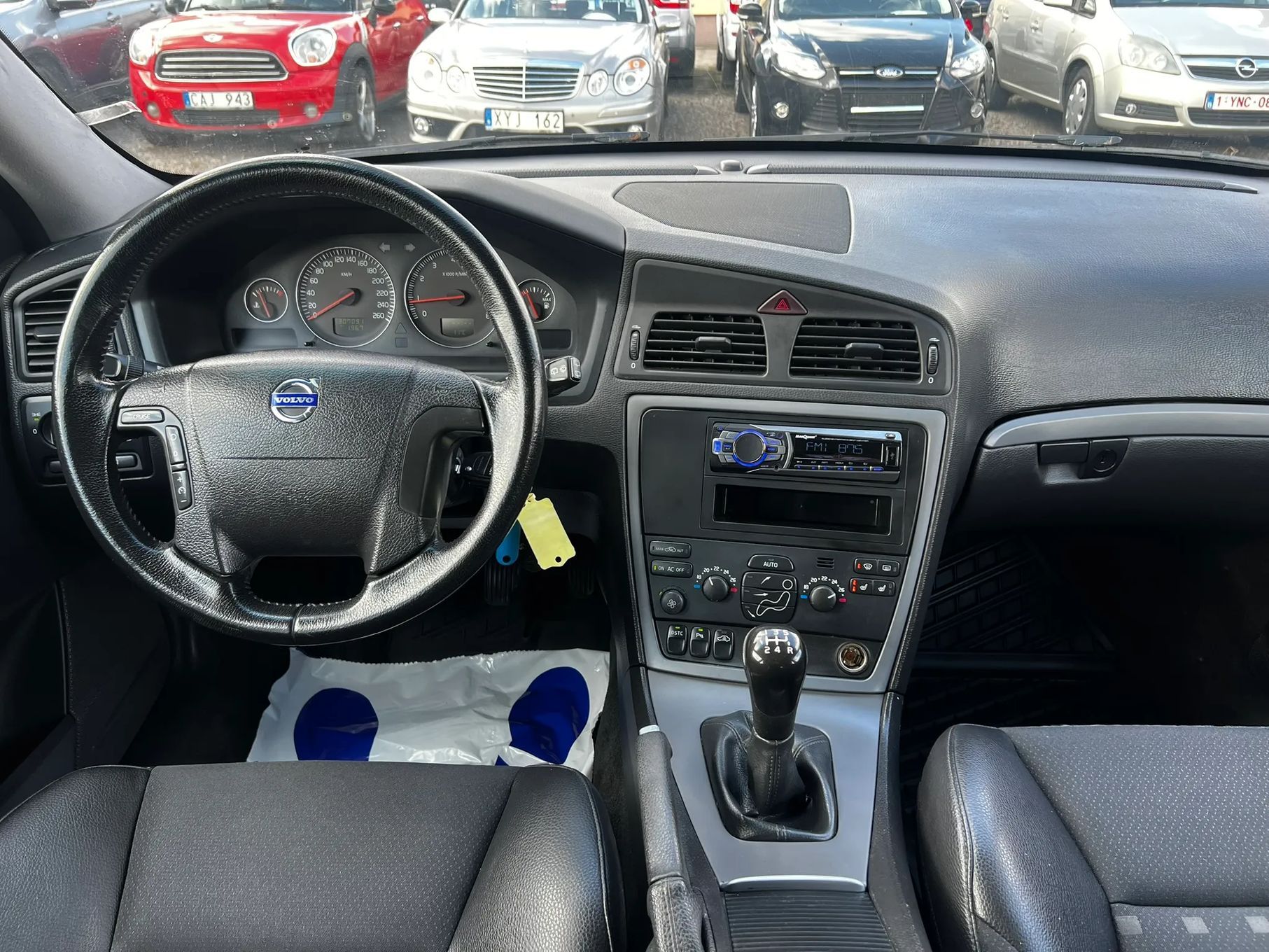 Volvo V70 Volvo V70 2,4 i 140KM ! Tempomat ! Klima ! Dowozimy !