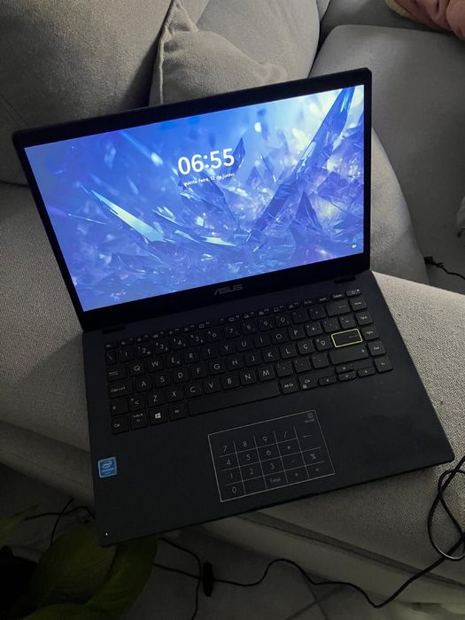 Portátil ASUS E410MA