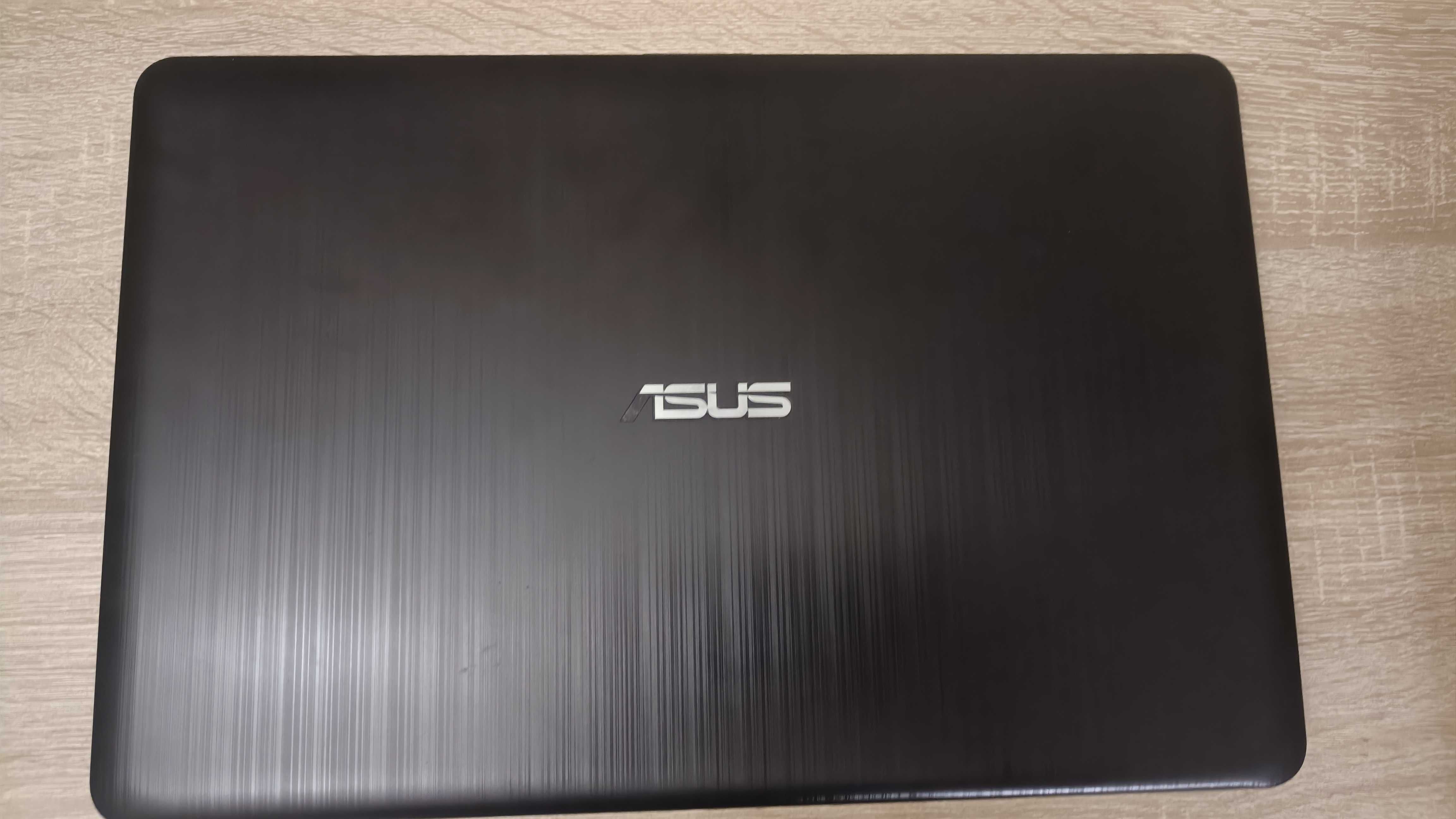 Ноутбук ASUS VivoBook Max R541NC-DM049T (4 core, 4 GB, GeForce 810M)