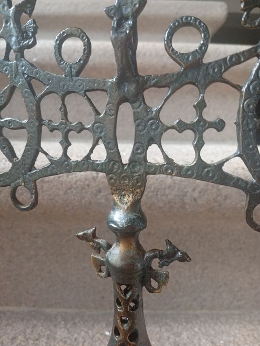 Candelabro antigo de três braços