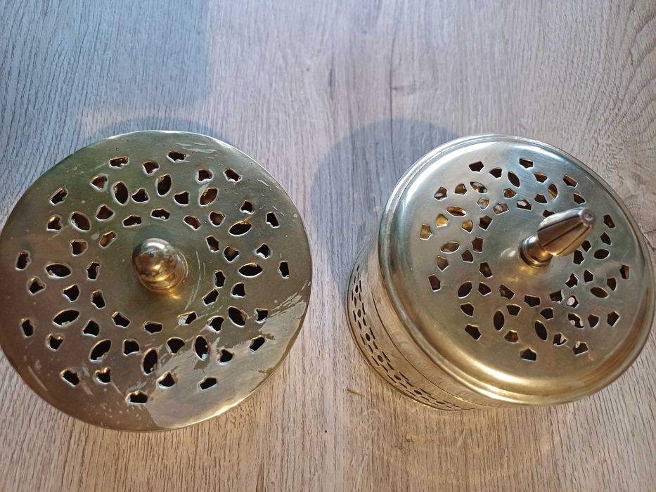 MOSIĄDZ puszki ozobne z MOSIĄDZU