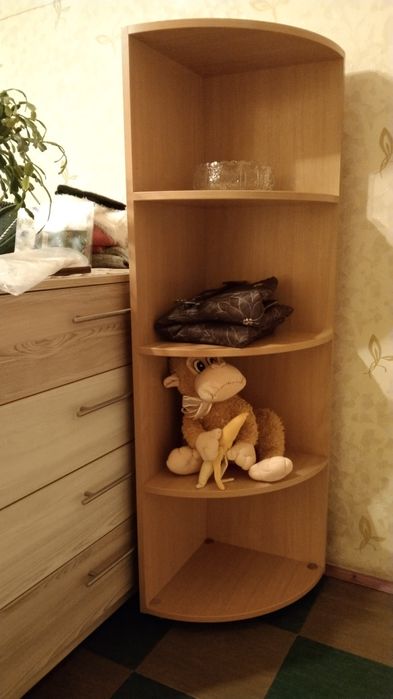 Продам угловую полку