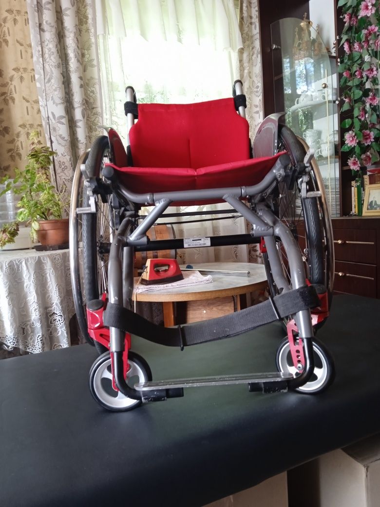 Инвалидная коляска Meyra 38см