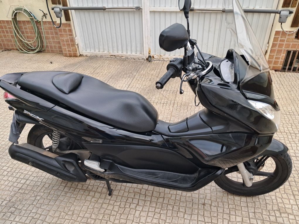 Vendo pcx 125 mecânica impecável