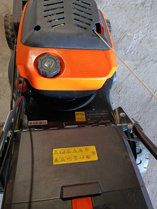 Газонокосилка DNEPROM