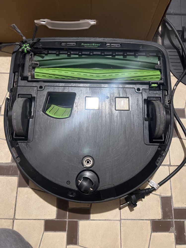 Roomba s9 dwie sztuki i stacja ladujaca - uszkodzone