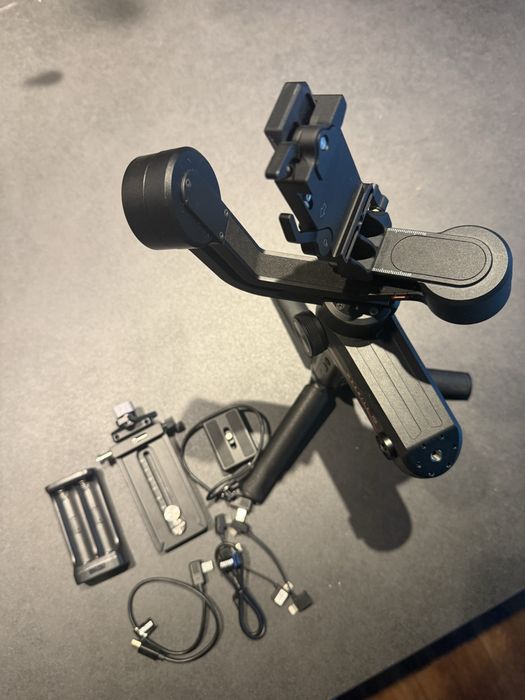 Gimbal ZHIYUN Weebill S + Tripé