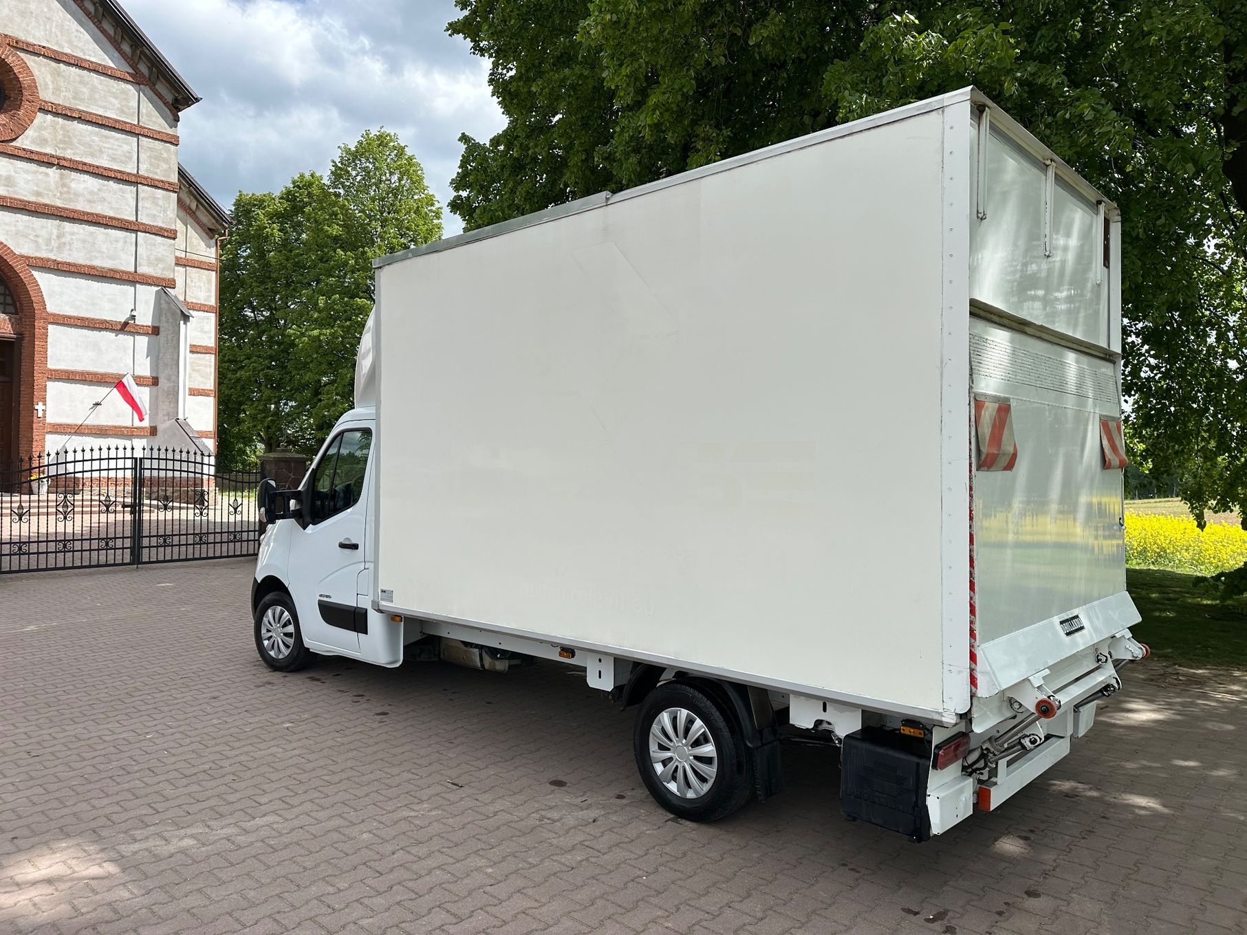 Renault Master  2.3D_150KM_240tys.KM_Kontener+Winda Dhollandia_Serwis Reno z Belgii