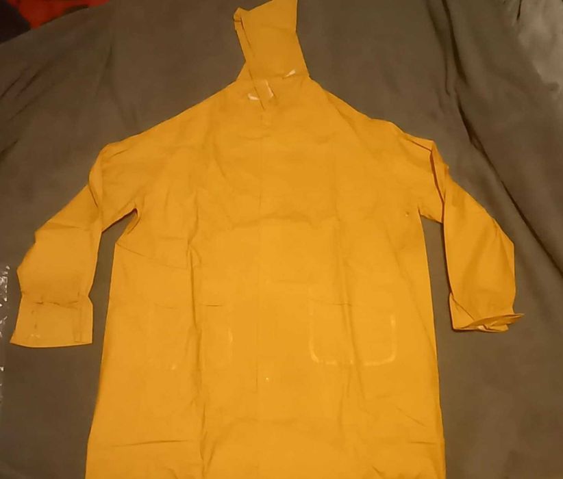 Gabardine Oleado Tam. L Amarelo