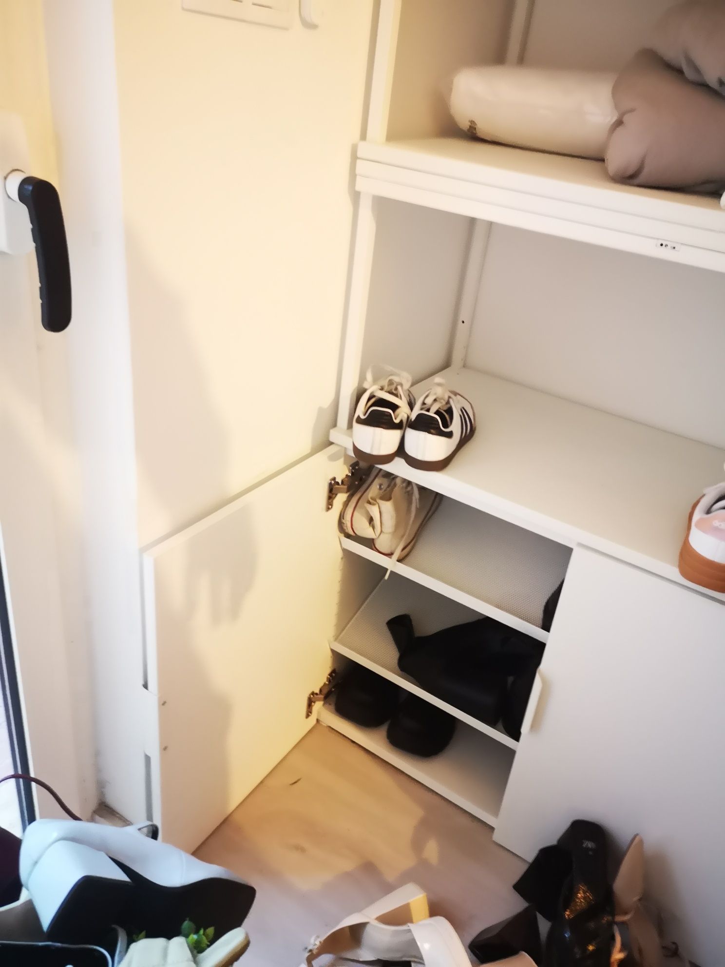 Roupeiro c/ estantes Platsa Ikea | Oportunidade!