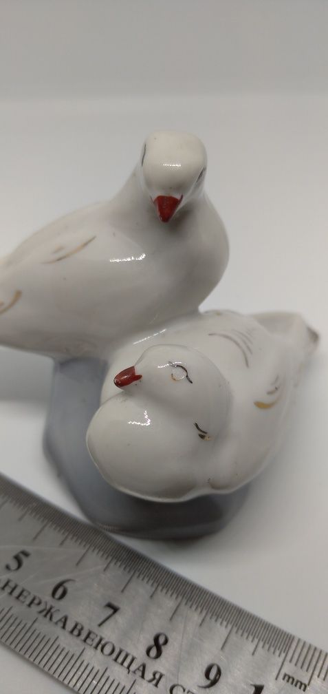 Figurka porcelanowa dwa gołąbki gołąb ptaszki Płonne