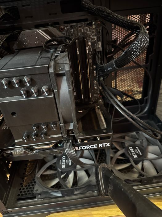 Продам Видеокарту GeForce MSI 4060 RTX