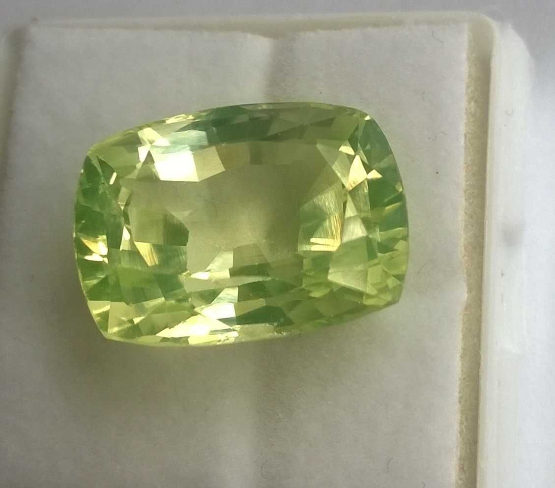 Perydot   16.6 Ct   do pierścionka , zawieszki