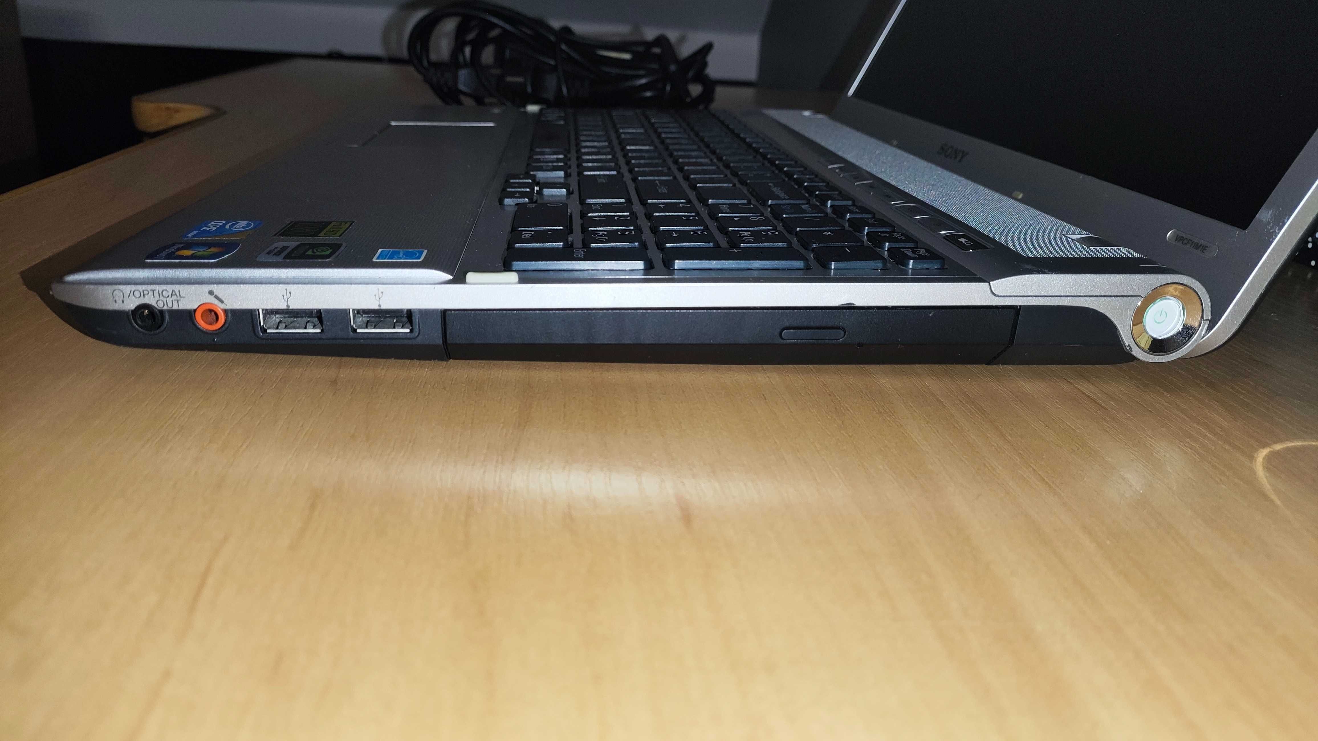 Laptop Sony VAIO VPCF11M1E 15 " i5/4GB/250SSD/NVIDIA/W10