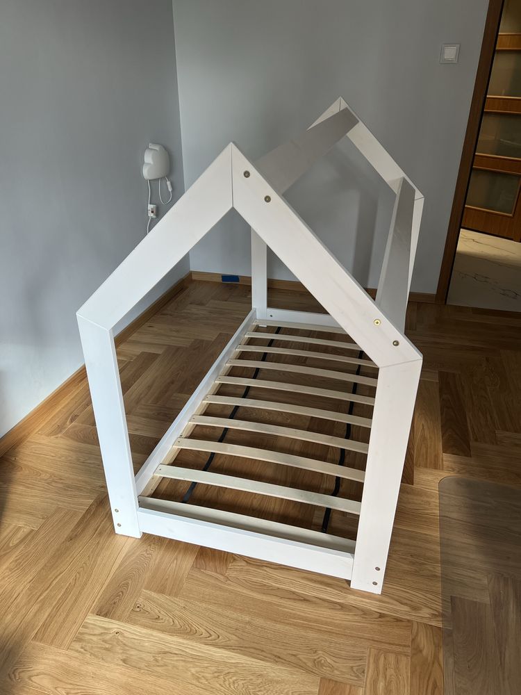 Łóżko domek 160x60 wraz z materacem z ikea