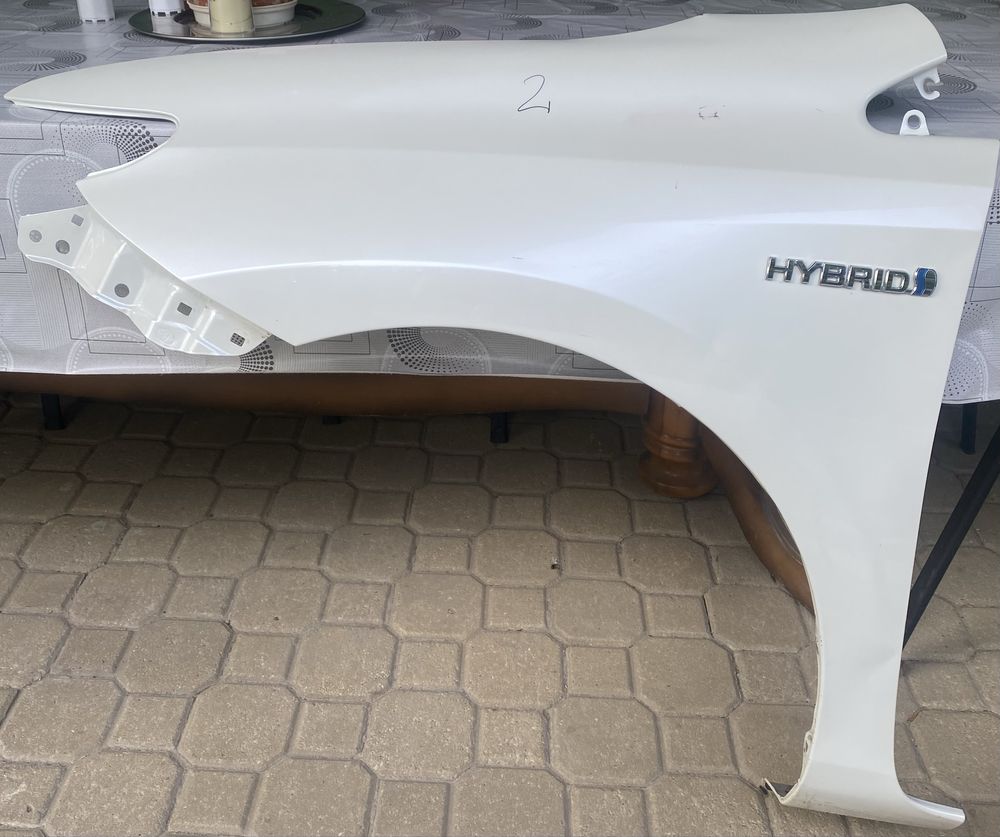 Lewy Błotnik Przód Toyota Auris II LIFT HYBRID 2015 - 2018