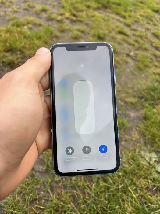 Продам iphone Xr 128 Newerlok