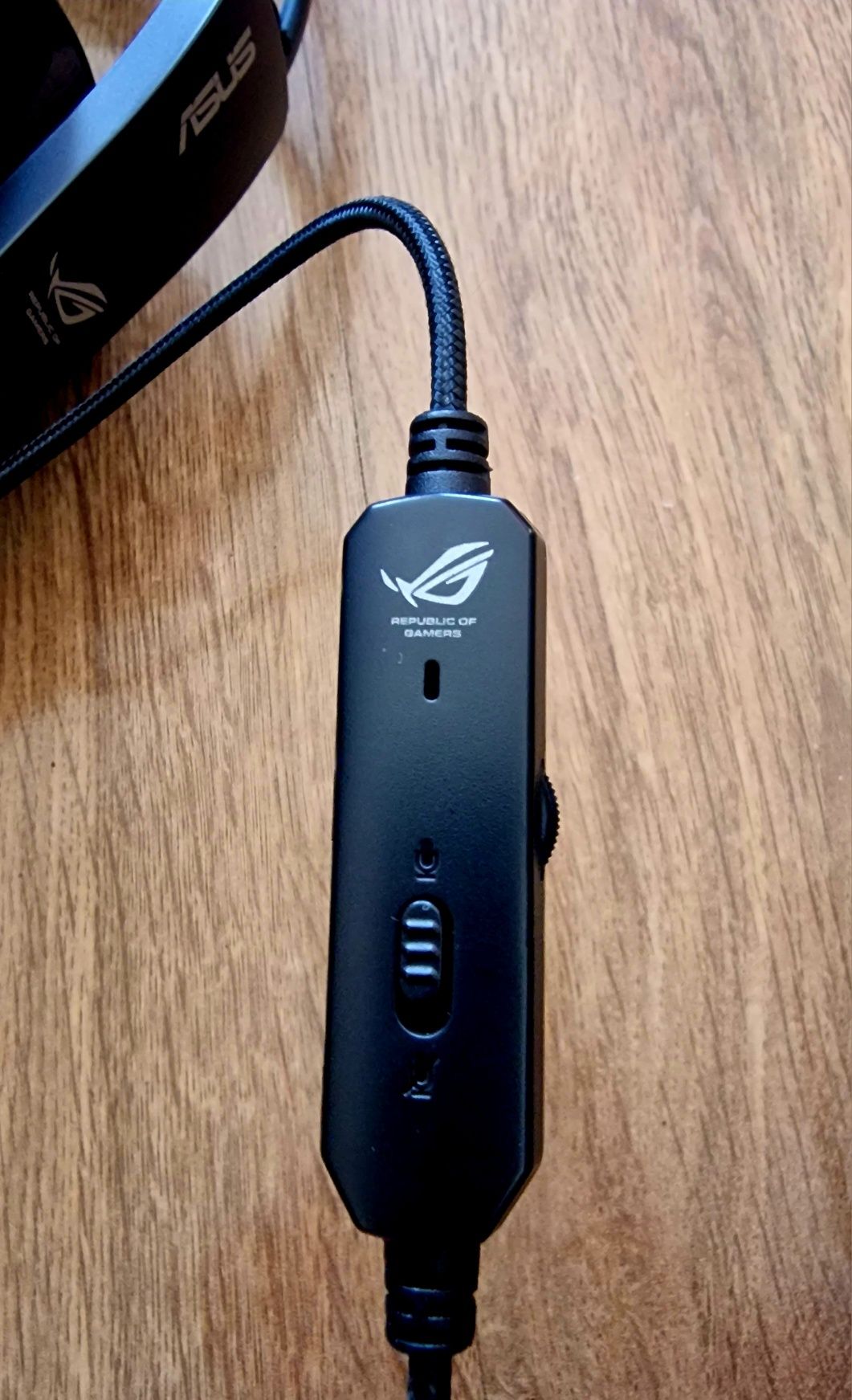 Słuchawki gamingowe Asus ROG Cerberus