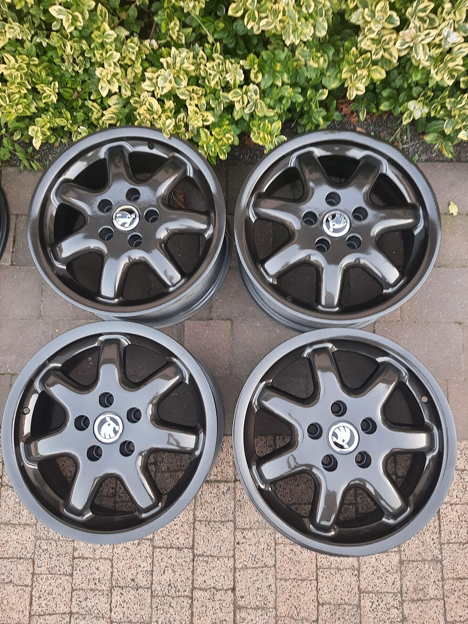 Felgi 16 Skoda 5x112 Vw Seat 7J et45