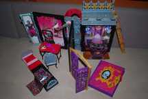 Ever After High zestaw pamiętnik łóżko meble