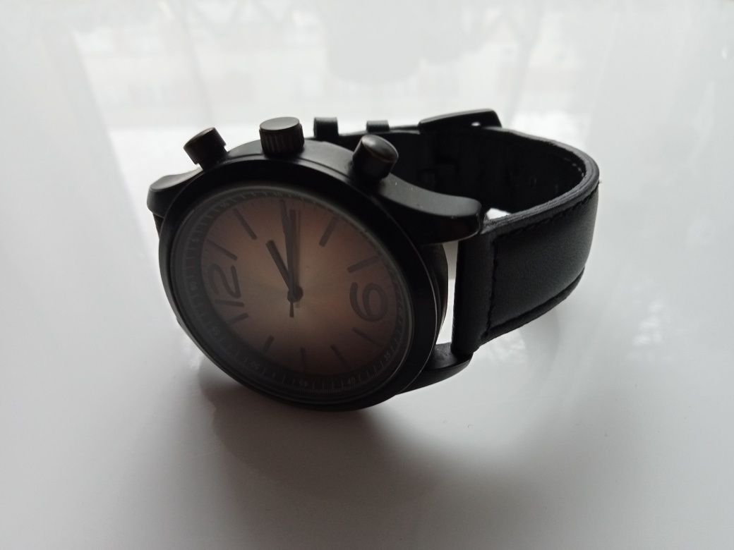 Zegarek Reserved, analogowy, czarny, koperta stalowa, pasek skórzany
