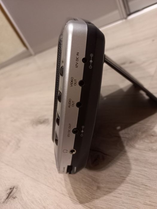 Підголівники автомобільні з монітором екраном