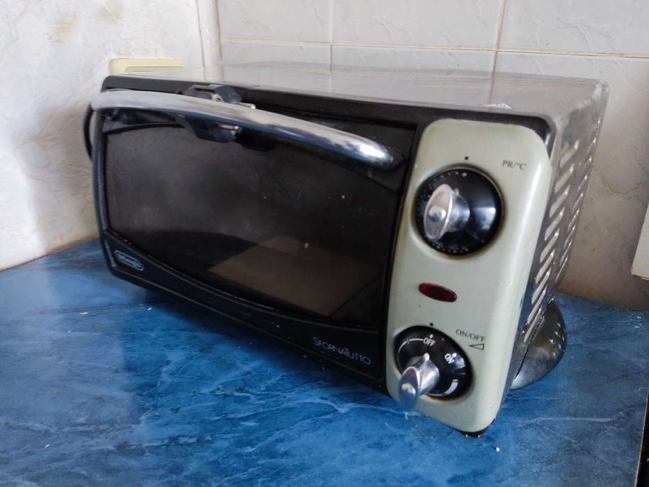 Мини-духовка Delonghi XR450 б/у