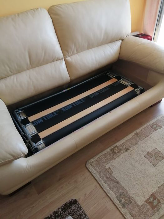 Skórzana kanapa z funkcją spania