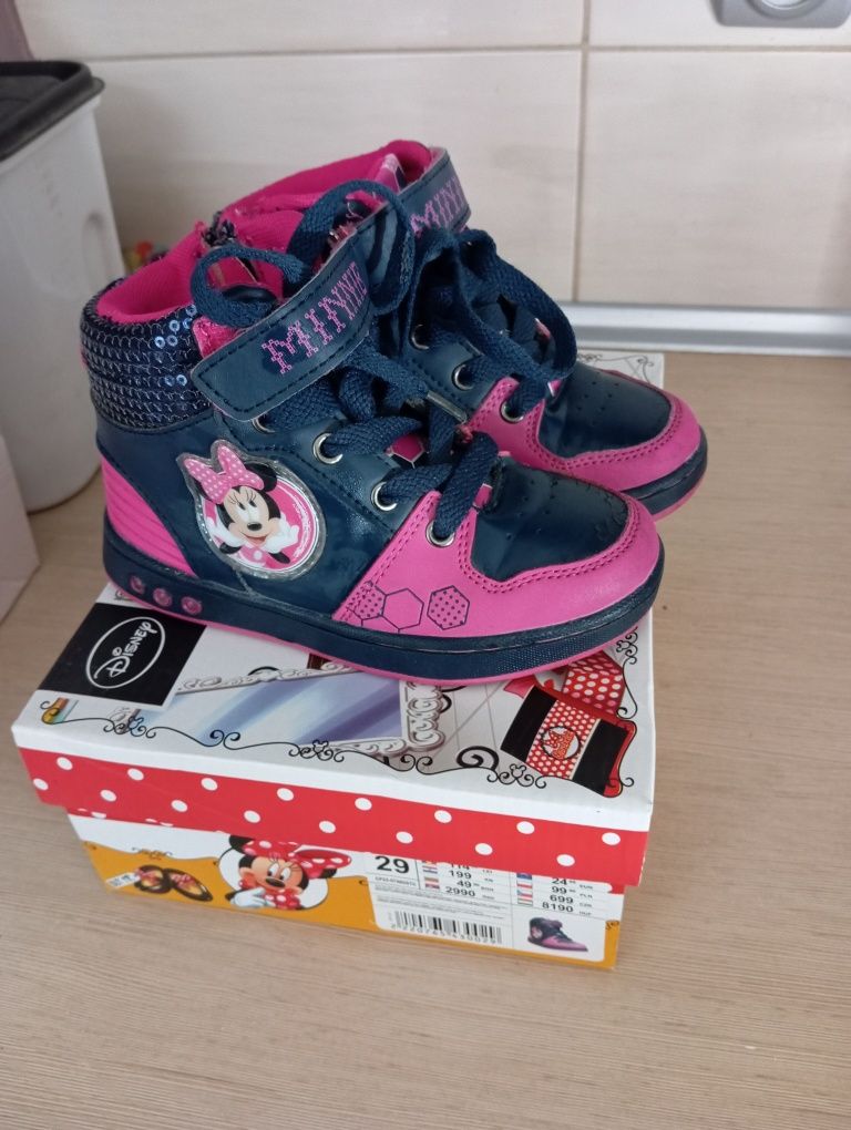Jesienne botki za kostkę Minnie Disney 29